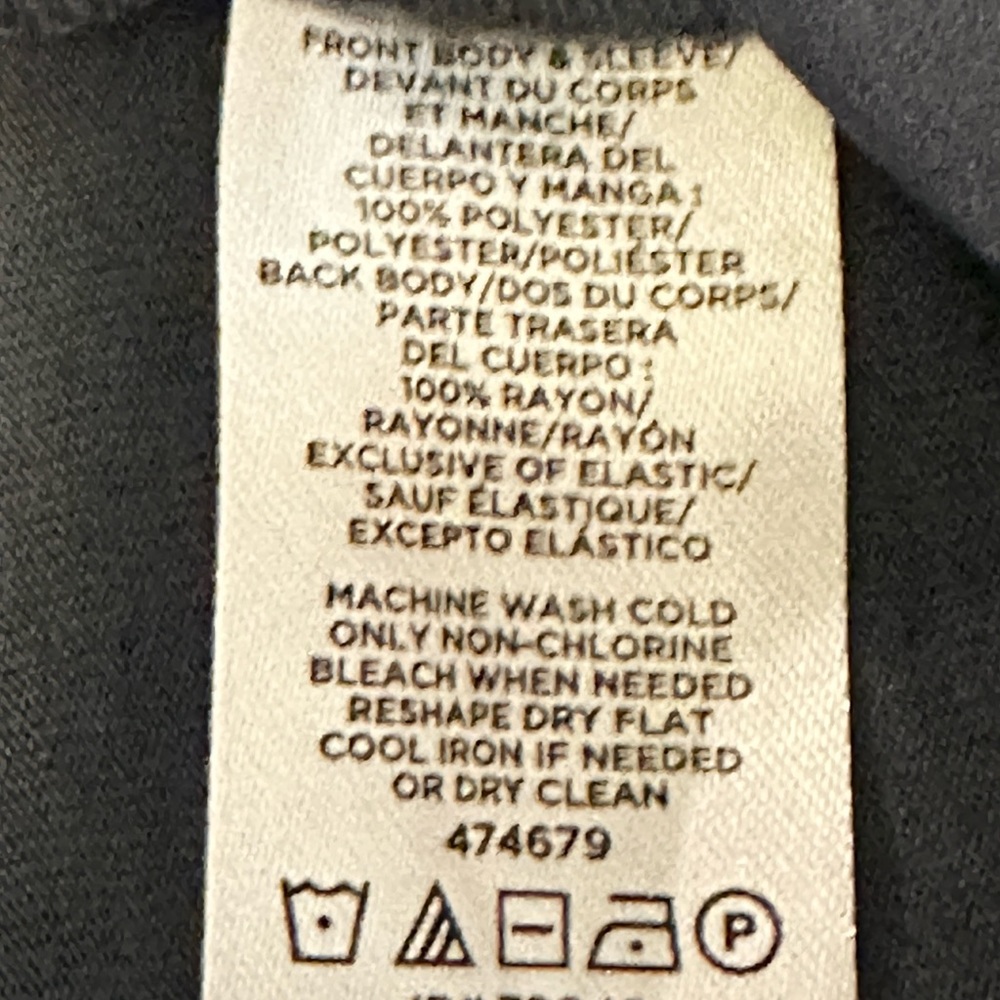 Shirt sleeved blouse. - Picture 5 of 8